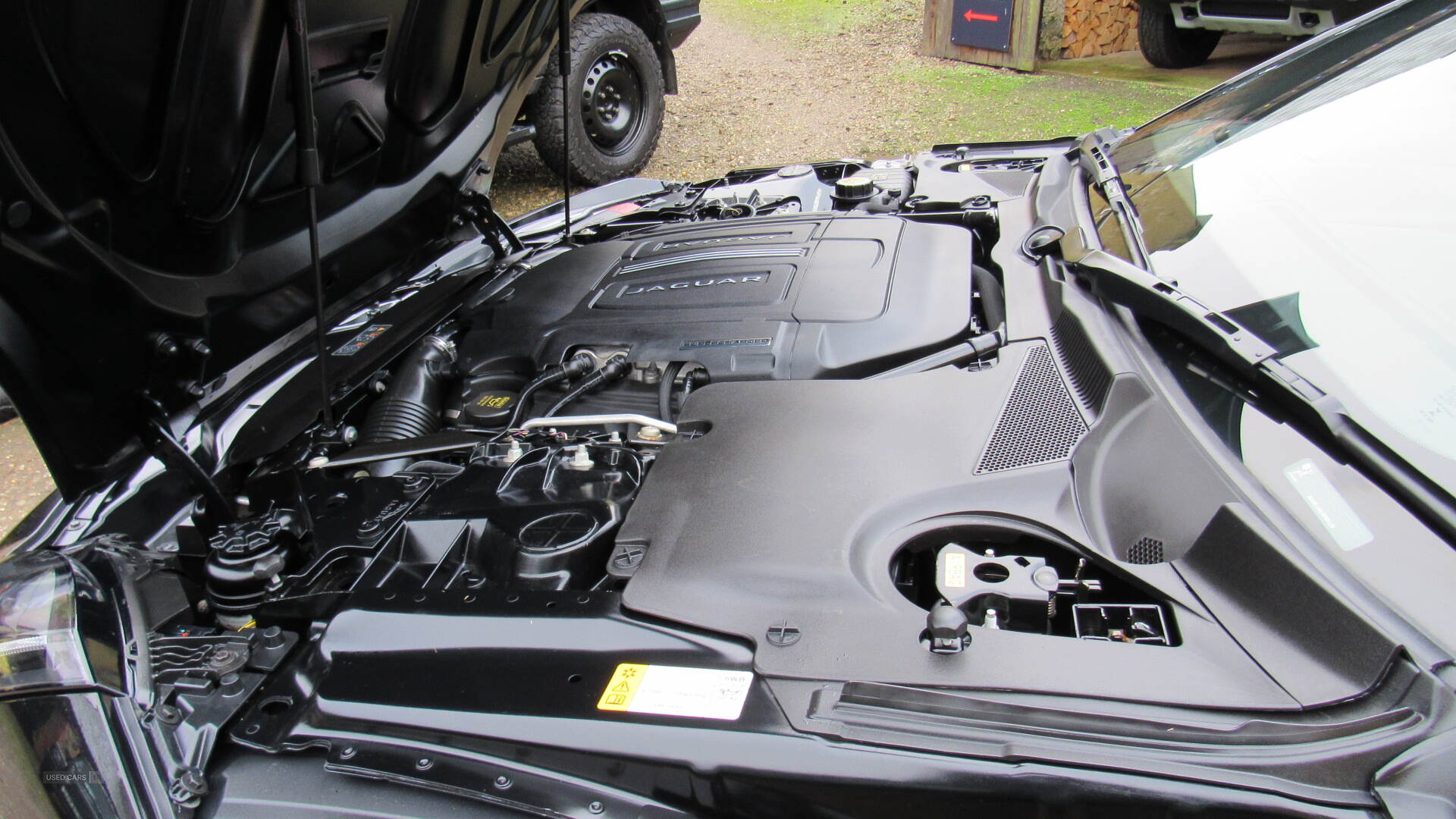 Mar 2014 Jaguar F-Type 5.0 Supercharged V8 R 2dr Auto