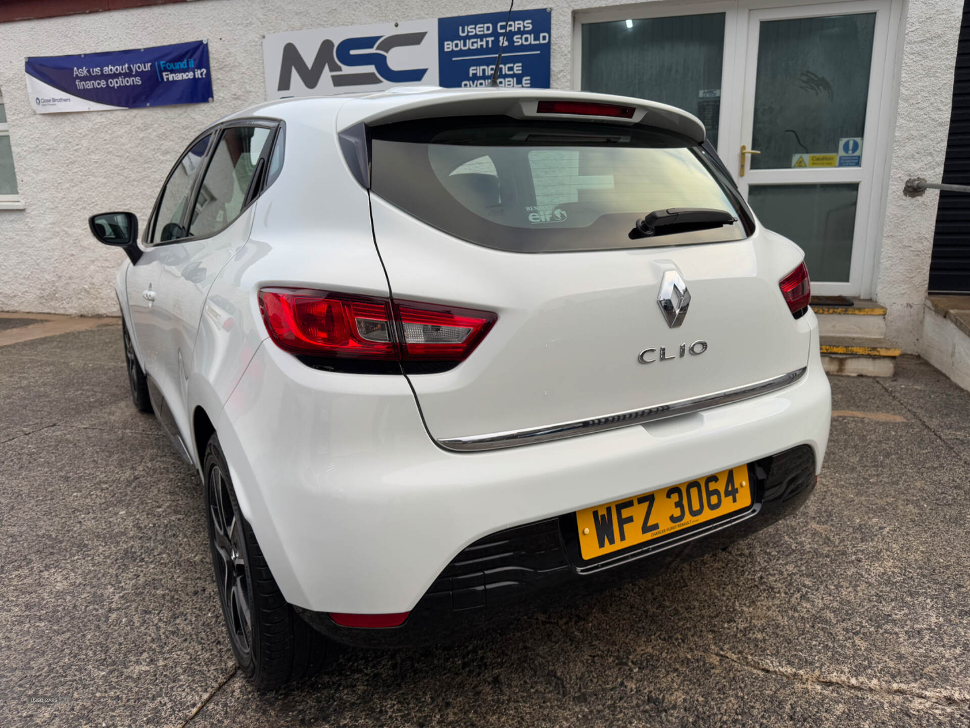 Renault Clio HATCHBACK in Down