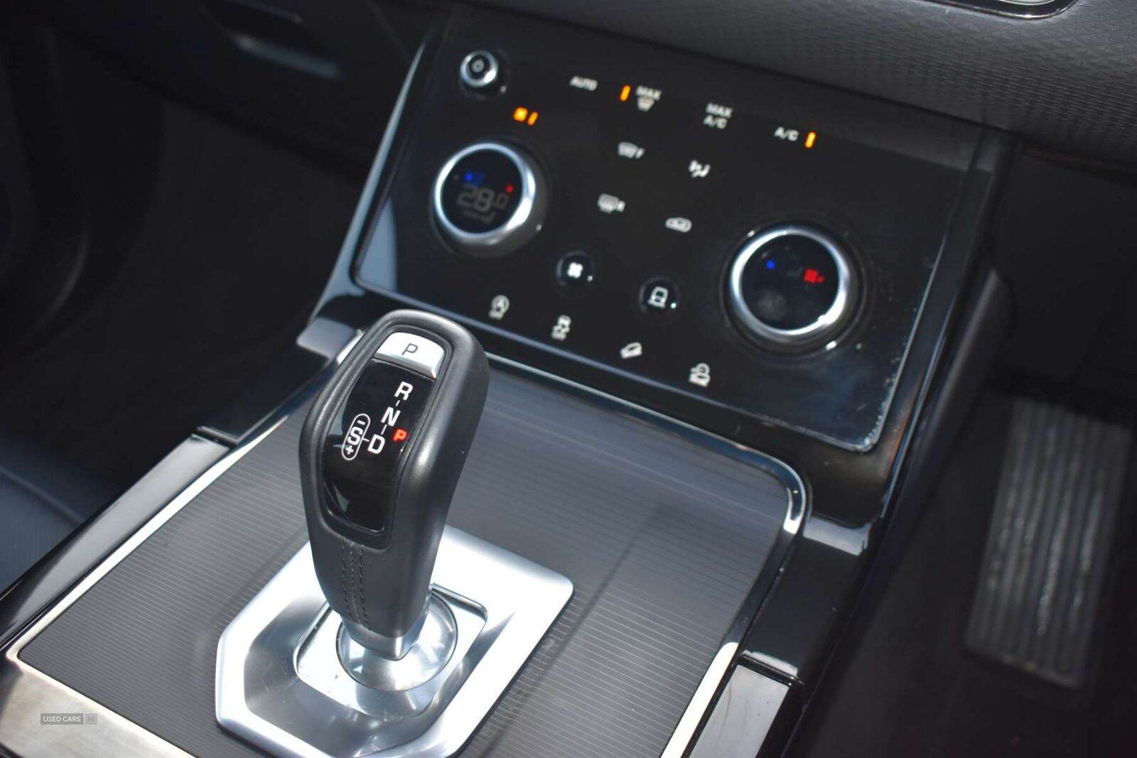 Nov 2019 Land Rover Range Rover Evoque 2.0 D180 R-Dynamic S 5dr Auto