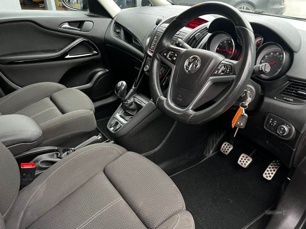 Jul 2015 Vauxhall Zafira Tourer 1.4T SRi 5dr