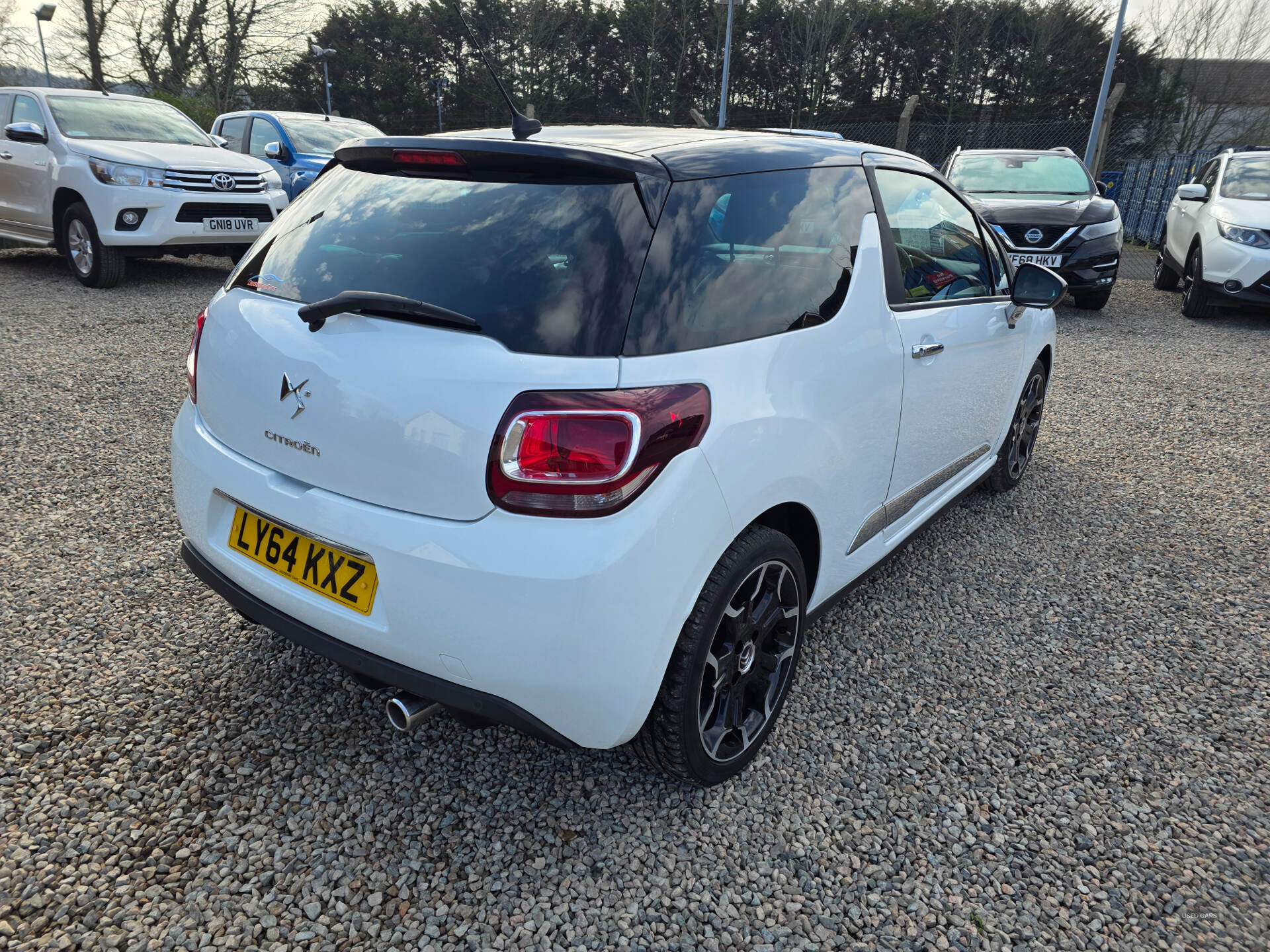 Feb 2015 Citroen DS3 1.6 e-HDi Airdream DStyle Plus 3dr