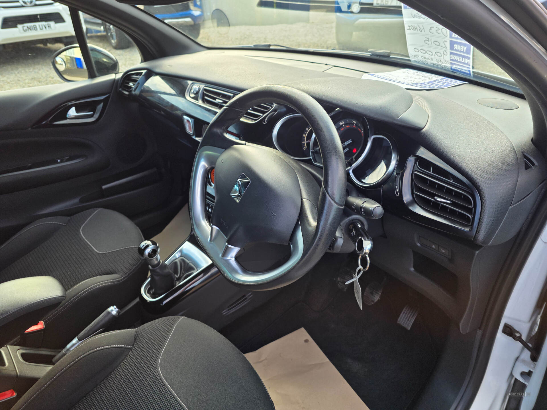 Feb 2015 Citroen DS3 1.6 e-HDi Airdream DStyle Plus 3dr