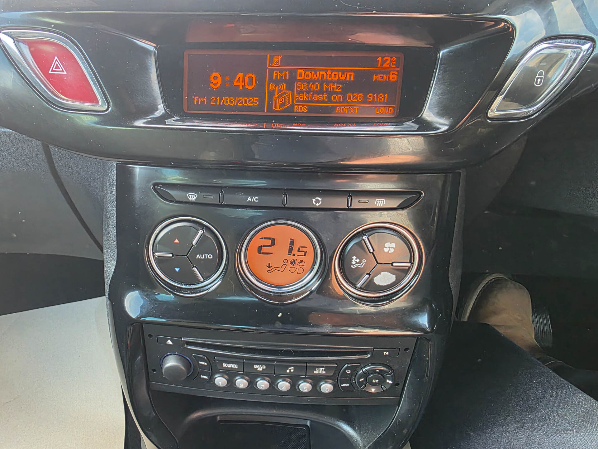 Feb 2015 Citroen DS3 1.6 e-HDi Airdream DStyle Plus 3dr