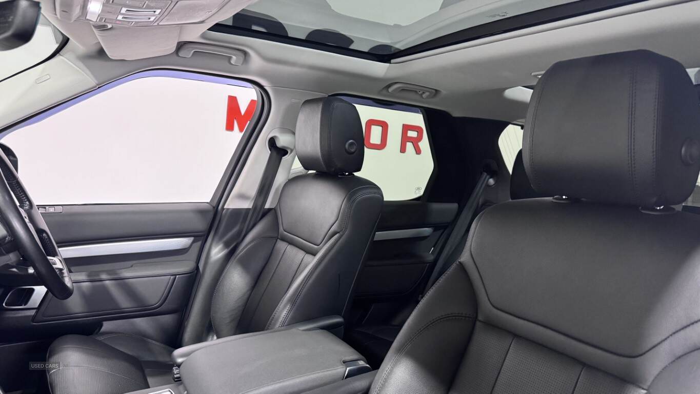 Feb 2020 Land Rover Discovery 3.0 SD6 Landmark Edition 5dr Auto
