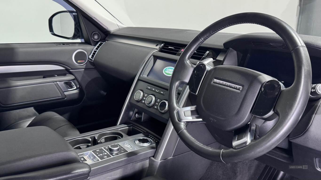 Feb 2020 Land Rover Discovery 3.0 SD6 Landmark Edition 5dr Auto