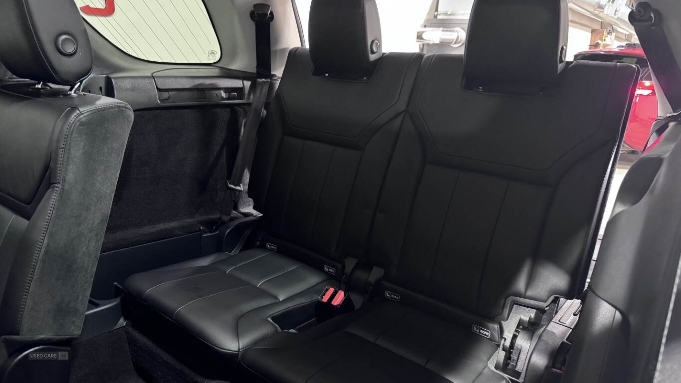 Feb 2020 Land Rover Discovery 3.0 SD6 Landmark Edition 5dr Auto