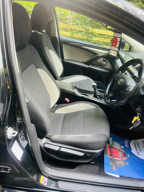 Toyota Avensis DIESEL SALOON in Armagh