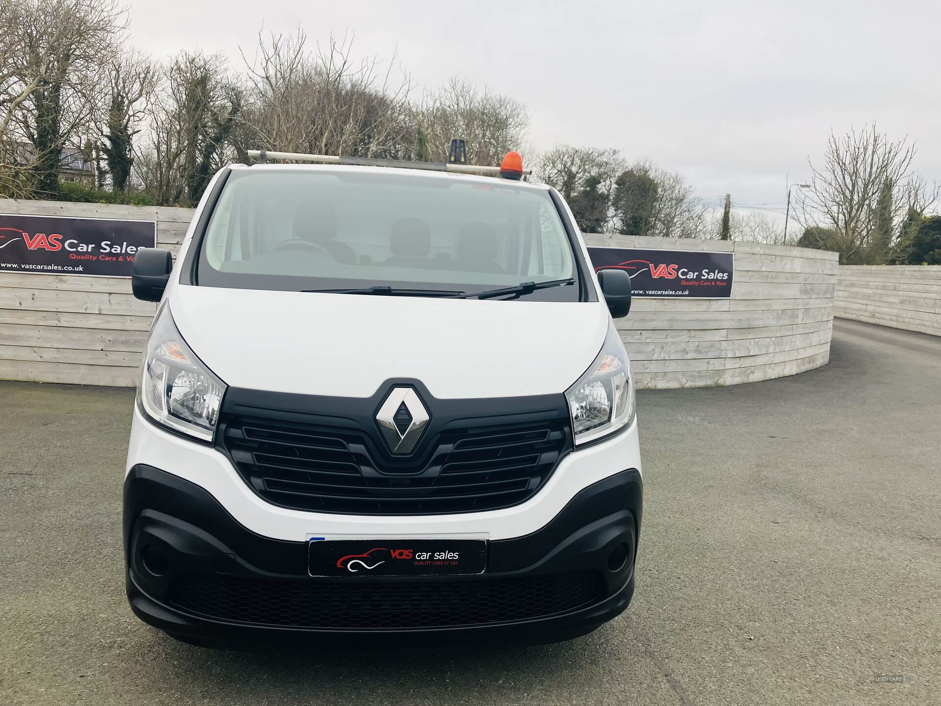 Renault Trafic LWB DIESEL in Down