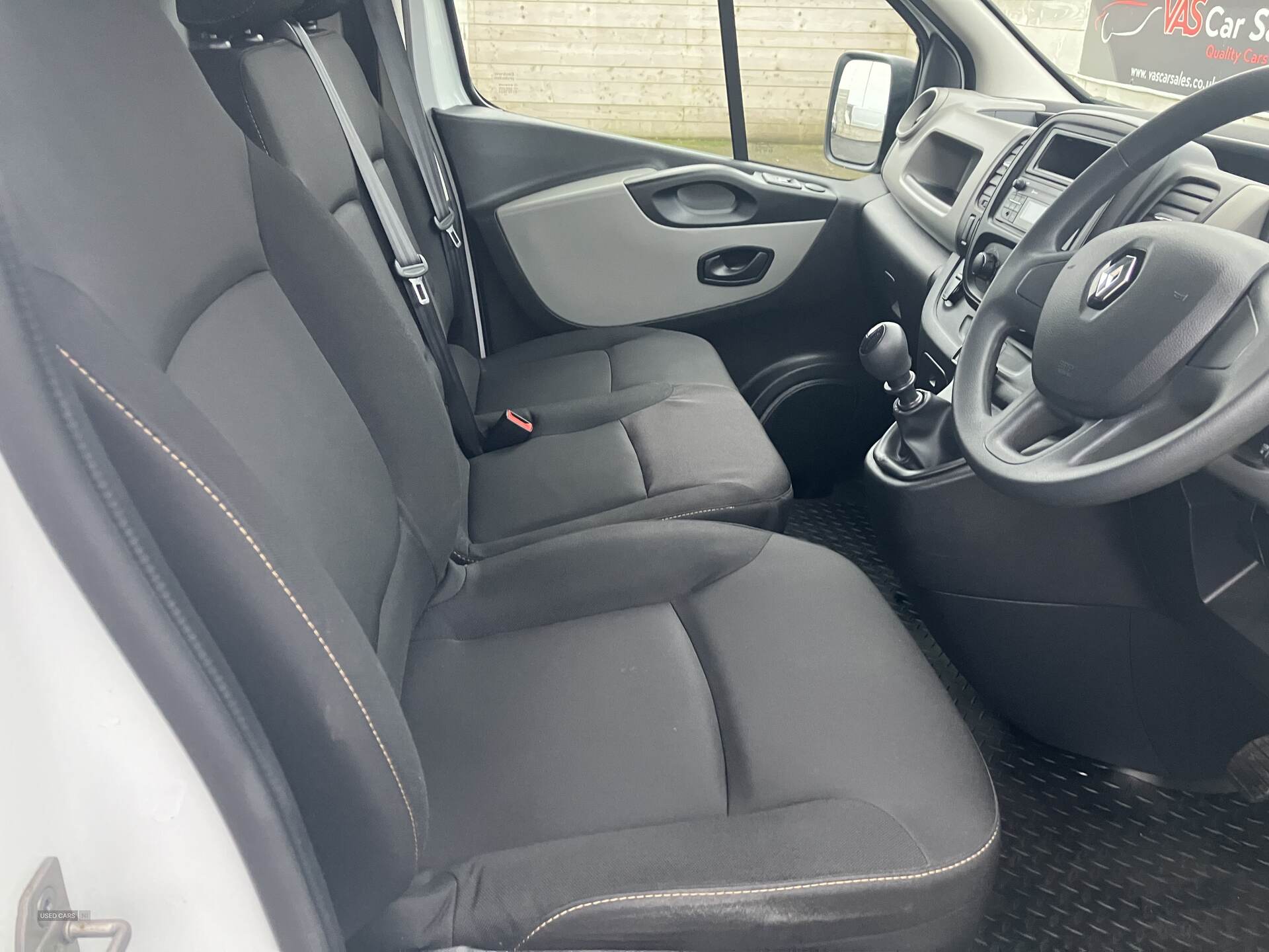 Renault Trafic LWB DIESEL in Down