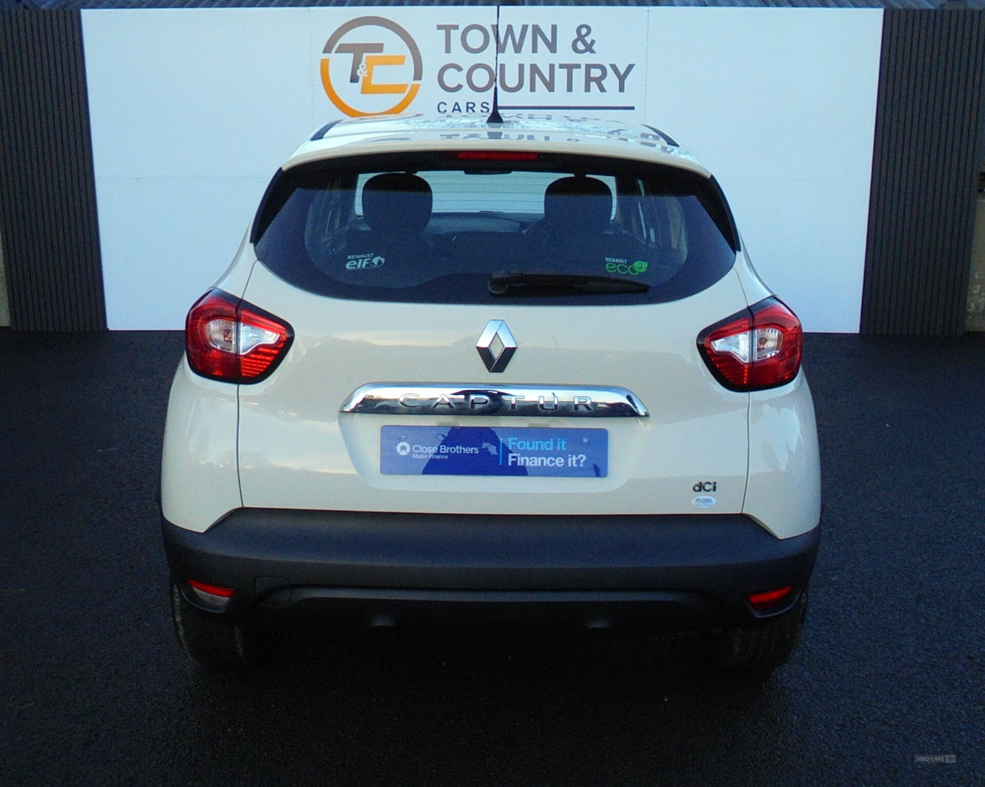 Renault Captur DIESEL HATCHBACK in Antrim