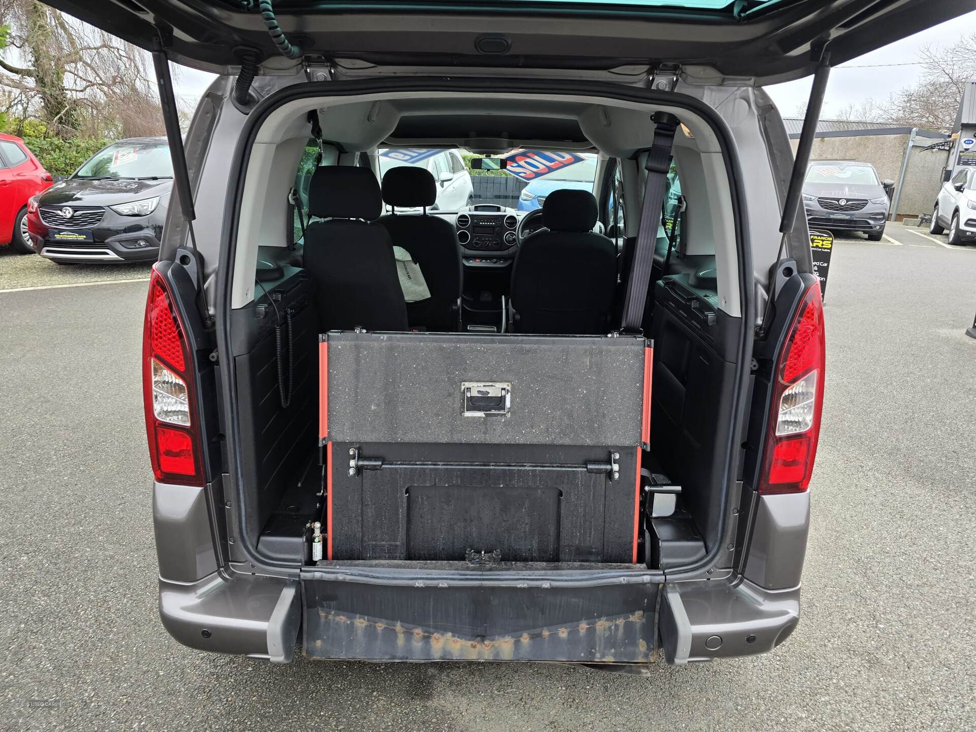 Apr 2018 Peugeot Partner Tepee 1.6 BlueHDi 100 Active 5dr ETG