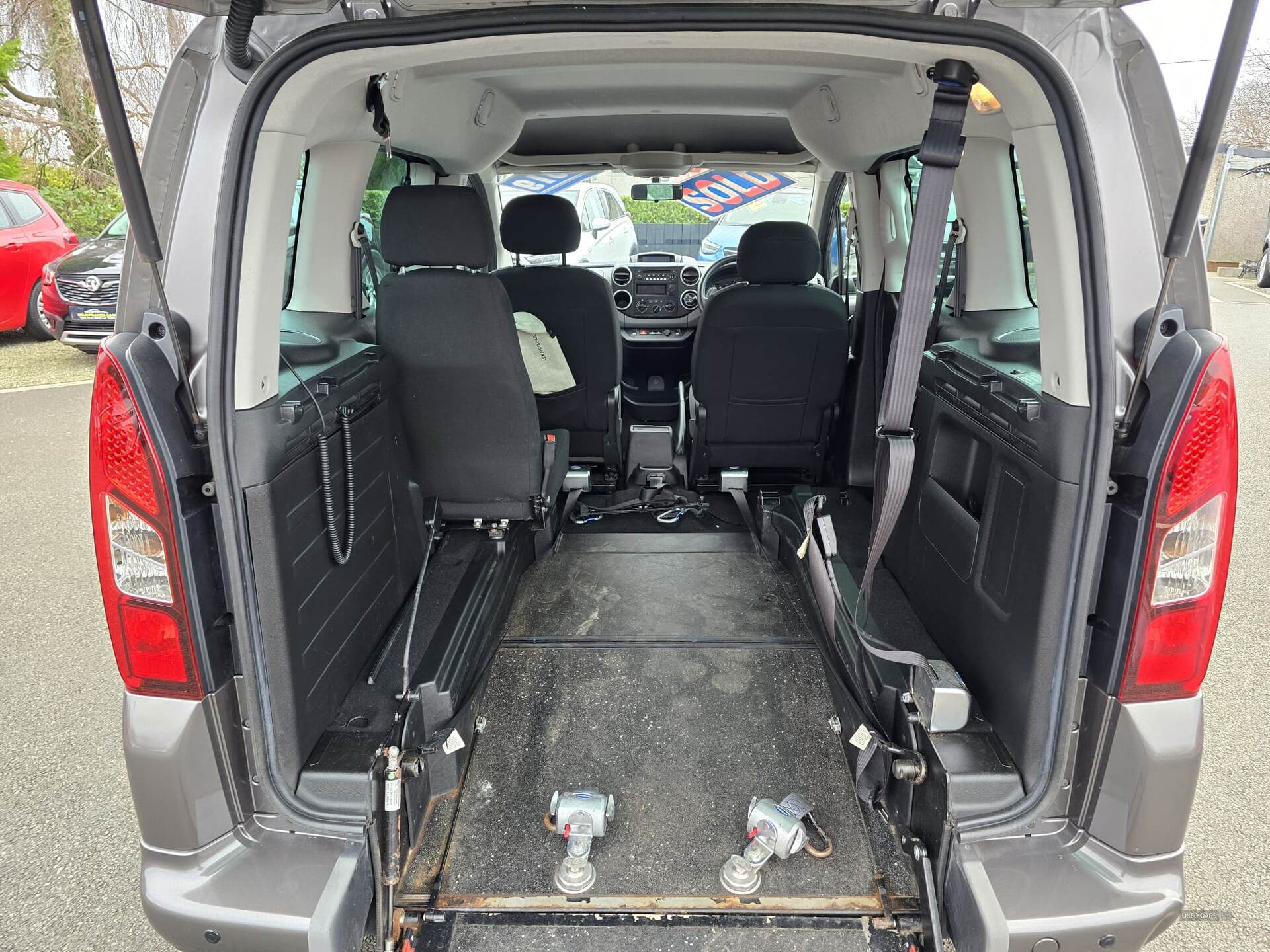 Apr 2018 Peugeot Partner Tepee 1.6 BlueHDi 100 Active 5dr ETG