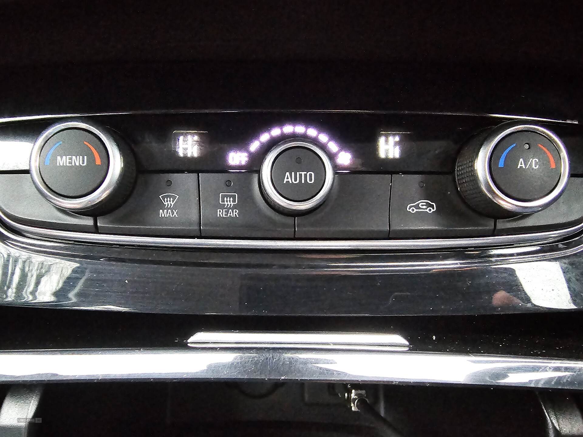 Feb 2020 Vauxhall Grandland X 1.5 Turbo D Business Edition Nav 5dr