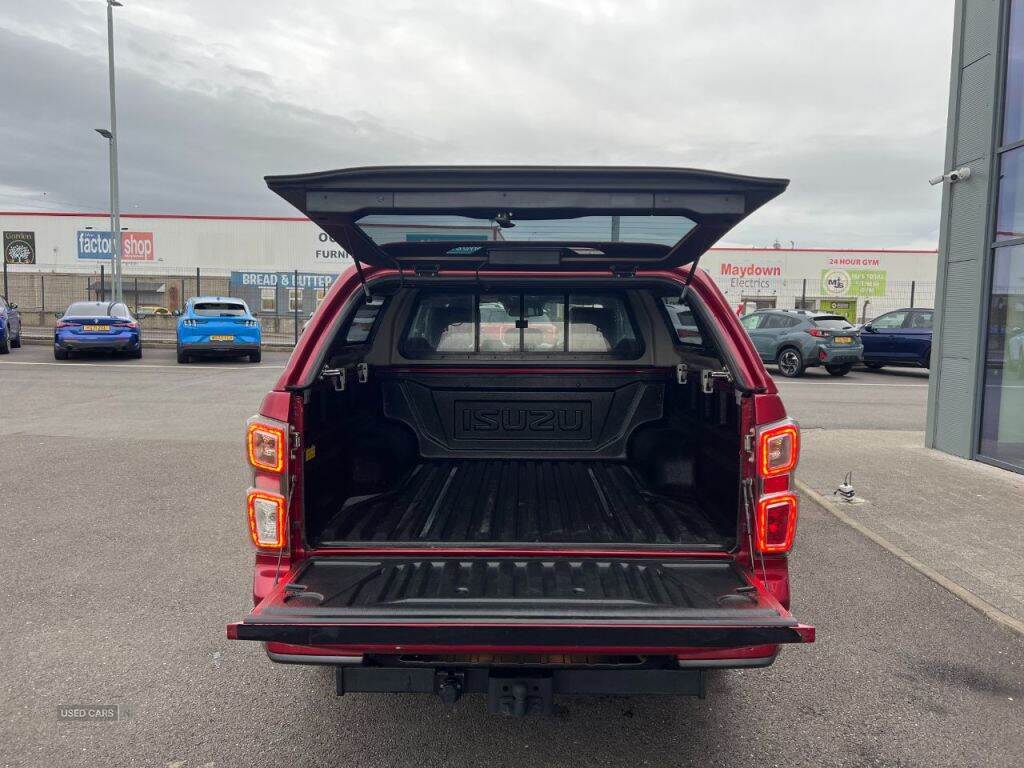 Apr 2021 Isuzu D-Max 1.9 V-Cross Double Cab 4x4 Auto