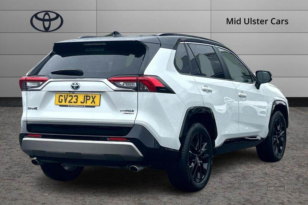 May 2023 Toyota RAV4 2.5 VVT-i Hybrid Dynamic 5dr CVT