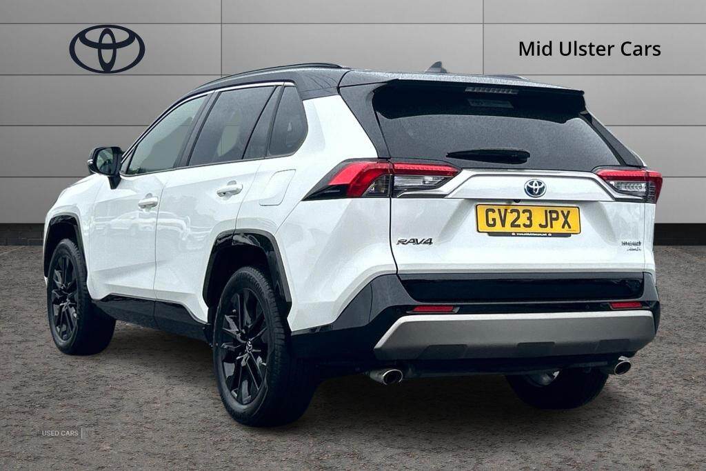 May 2023 Toyota RAV4 2.5 VVT-i Hybrid Dynamic 5dr CVT