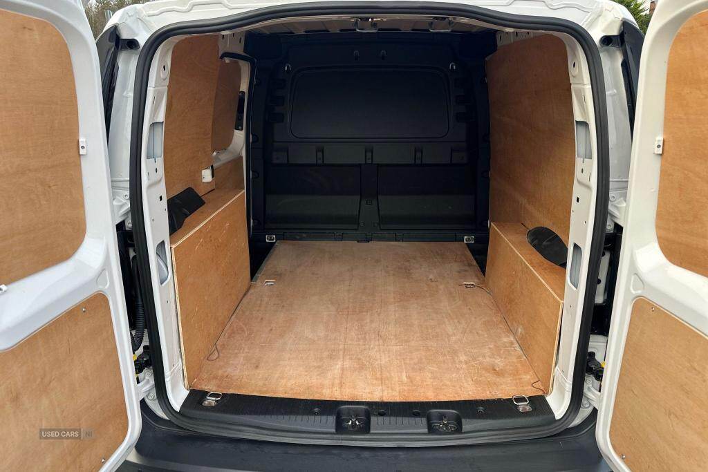 Dec 2022 Volkswagen Caddy 2.0 TDI 102PS Commerce Van