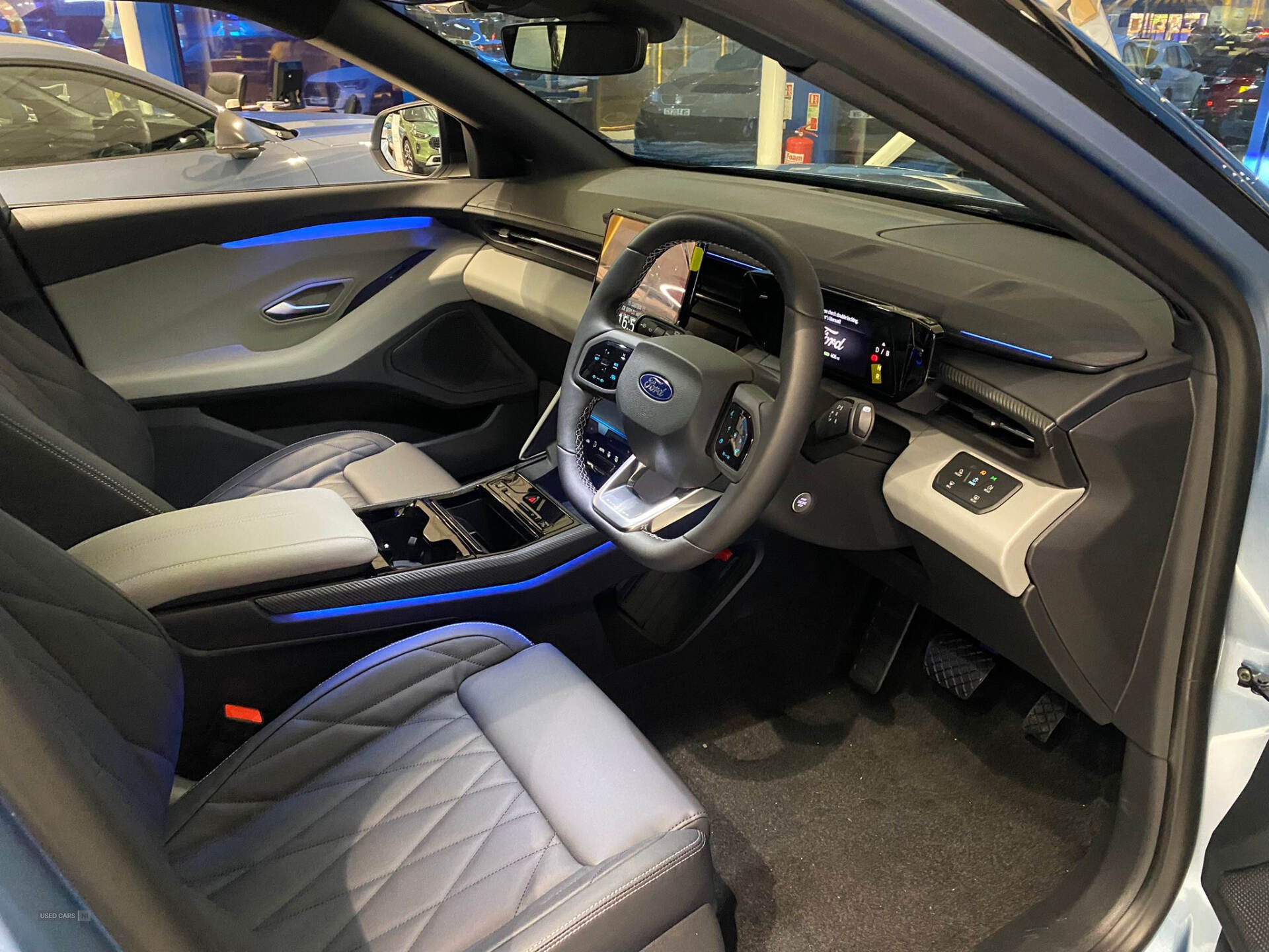 Feb 2025 Ford Explorer Premium Extended Range