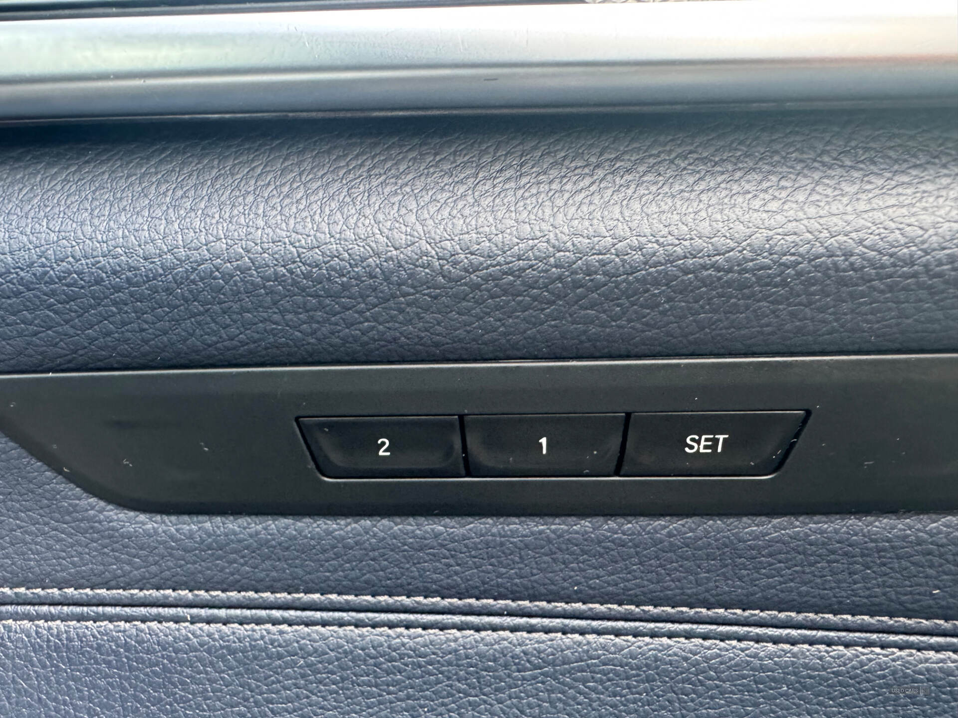Car Thumbnail 16