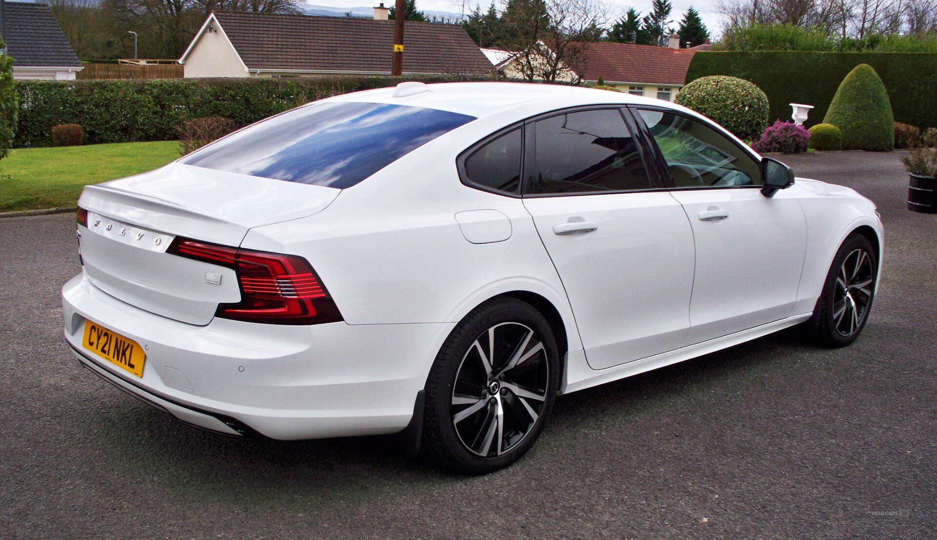 Jul 2021 Volvo S90 2.0 T8 Recharge PHEV R DESIGN 4dr AWD Auto