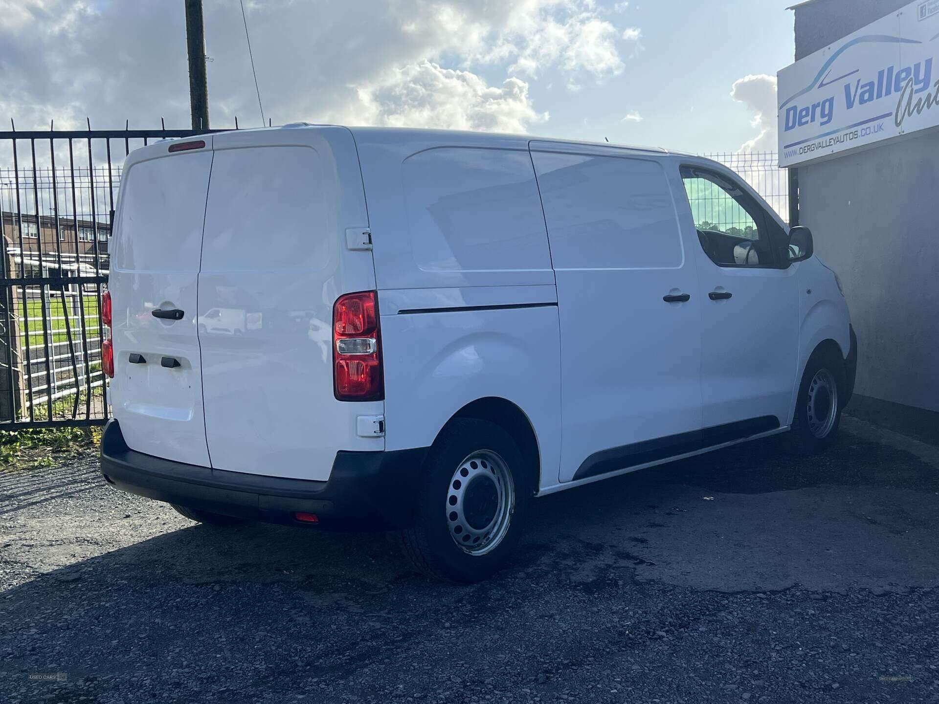 Jan 2020 Citroen Dispatch 1000 1.5 BlueHDi 100 Van Enterprise
