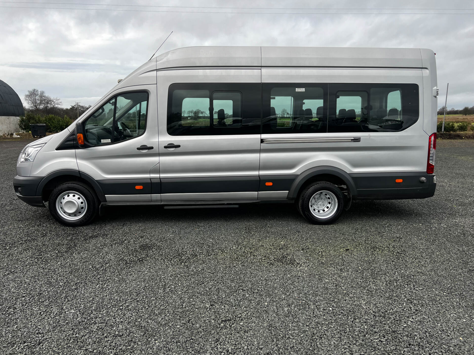 Ford Transit 460 L4 MINIBUS DIESEL RWD in Antrim