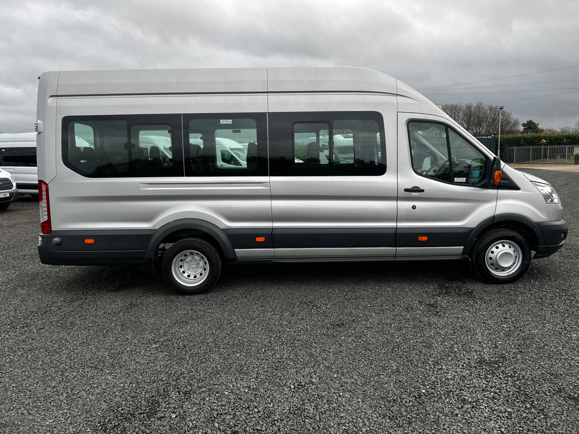 Ford Transit 460 L4 MINIBUS DIESEL RWD in Antrim