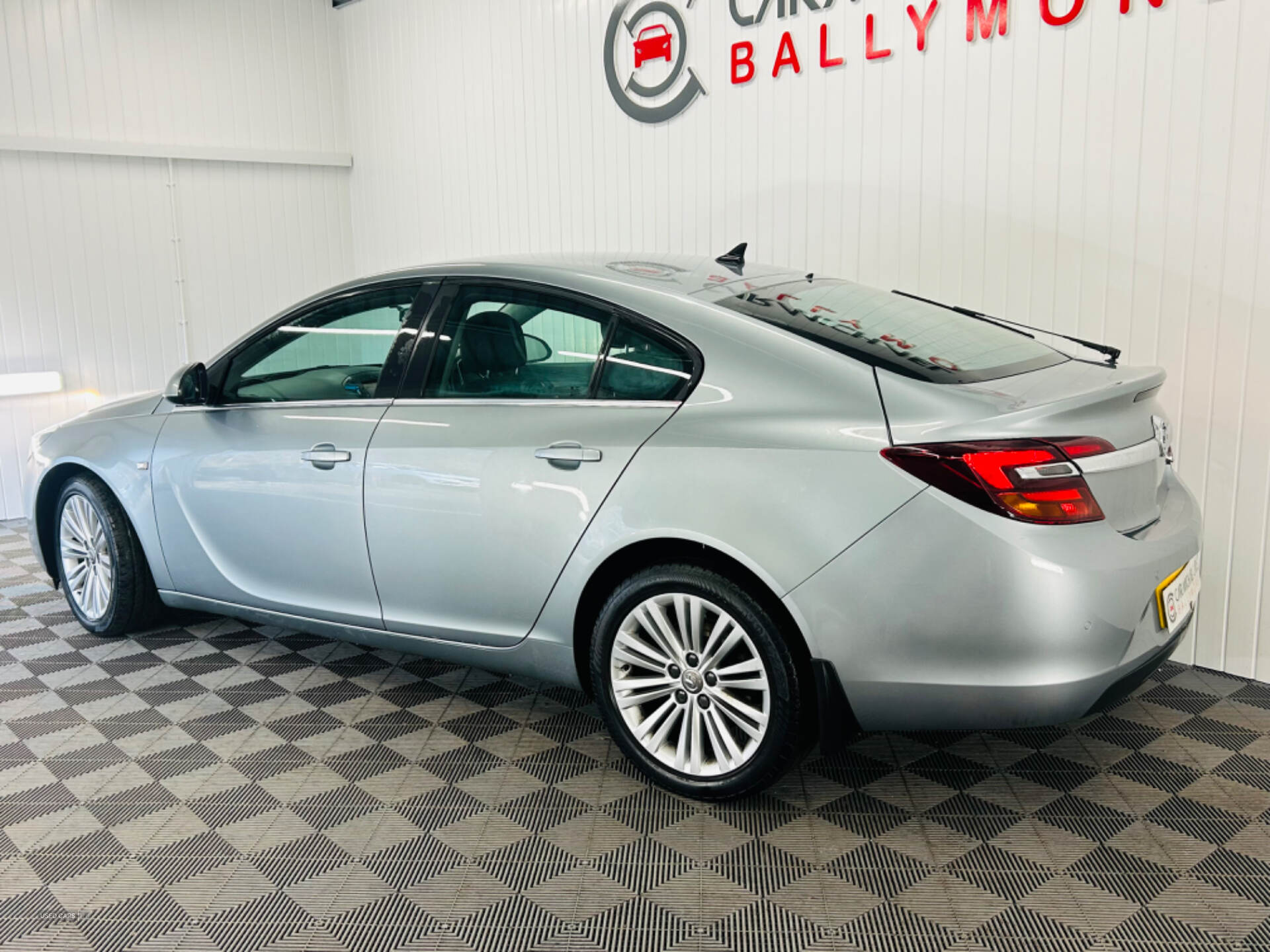 Vauxhall Insignia DIESEL HATCHBACK in Antrim