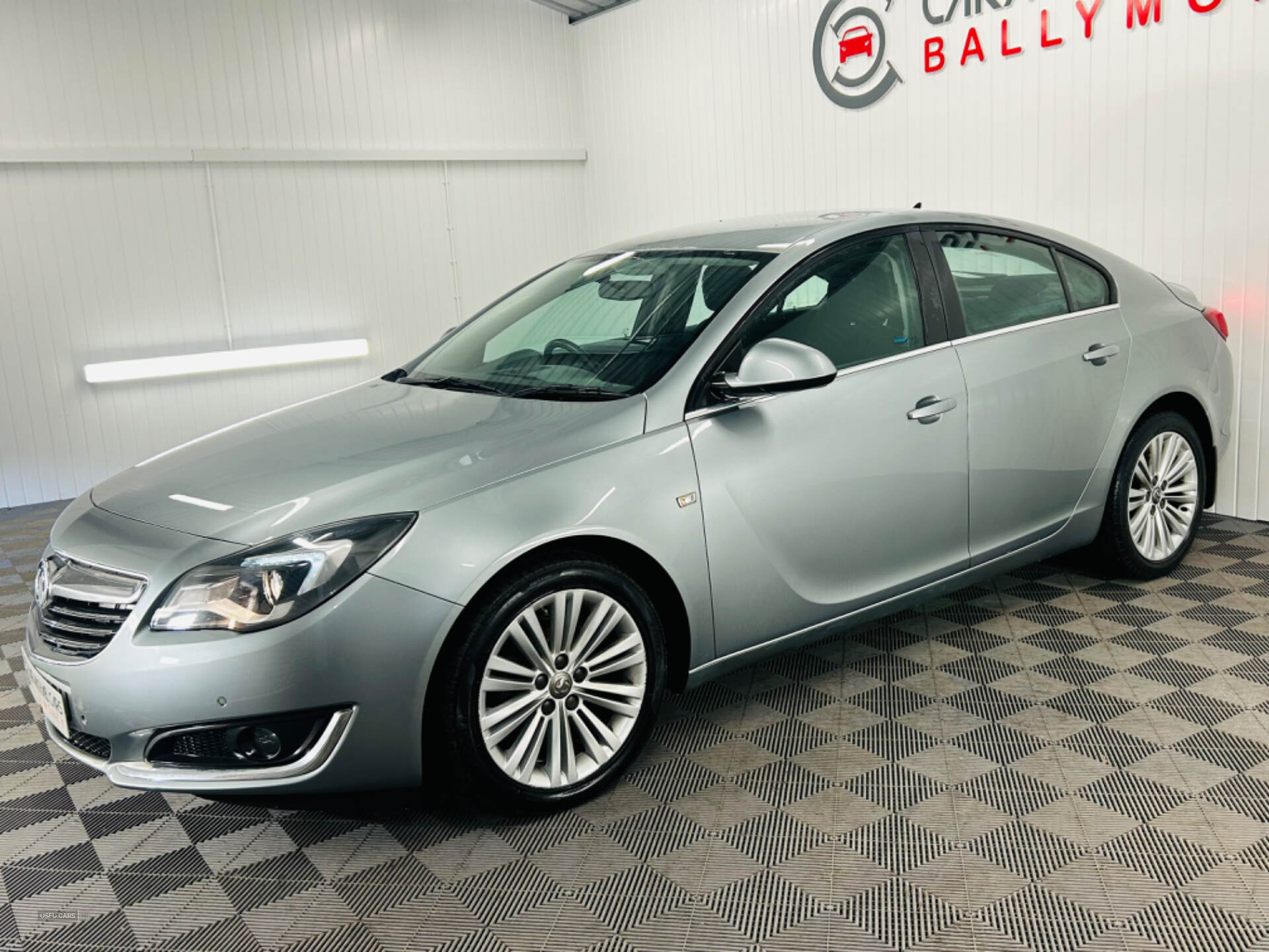 Vauxhall Insignia DIESEL HATCHBACK in Antrim