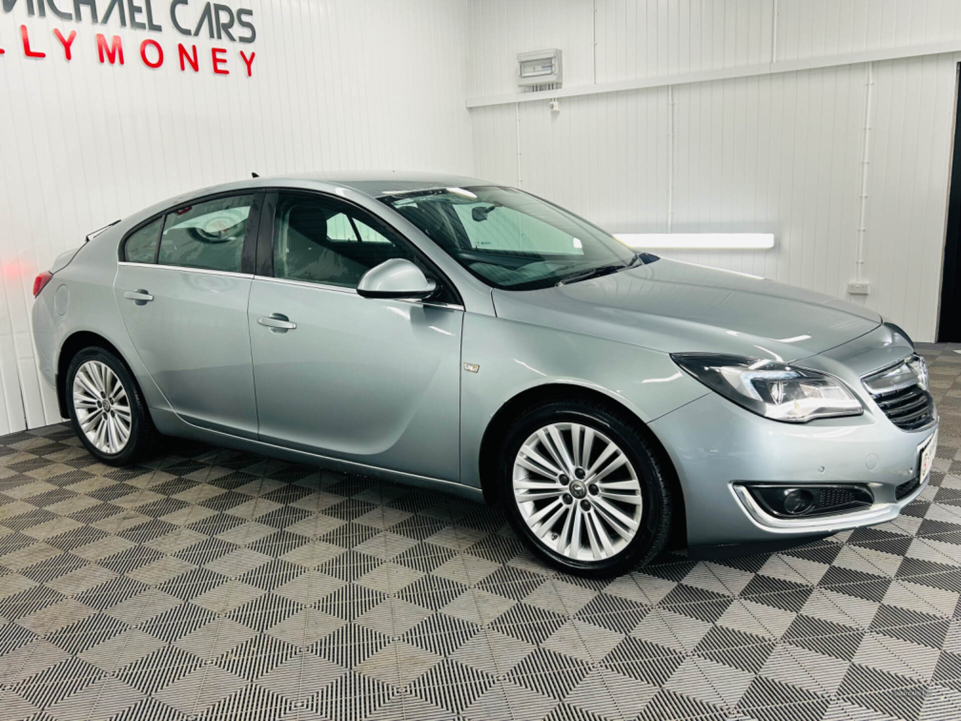 Vauxhall Insignia DIESEL HATCHBACK in Antrim