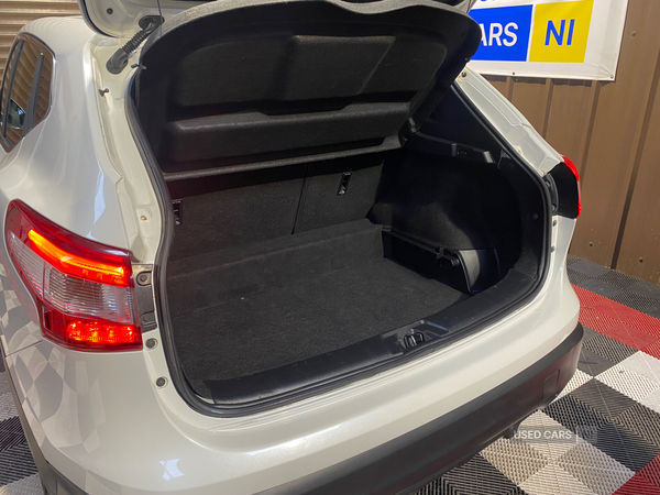 Nissan Qashqai DIESEL HATCHBACK in Tyrone