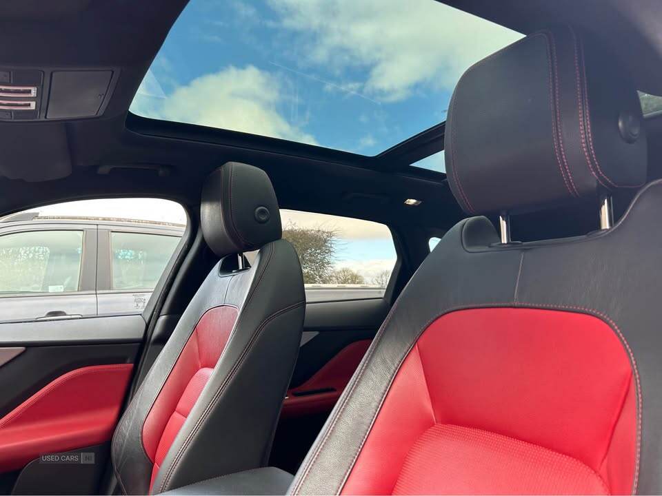 May 2018 Jaguar F-Pace 2.0d R-Sport 5dr Auto AWD