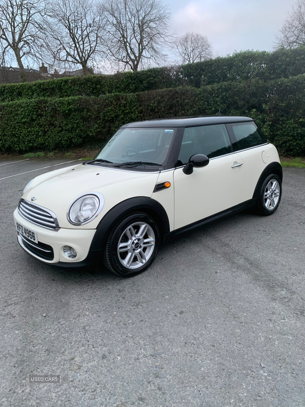 MINI Hatch DIESEL in Down