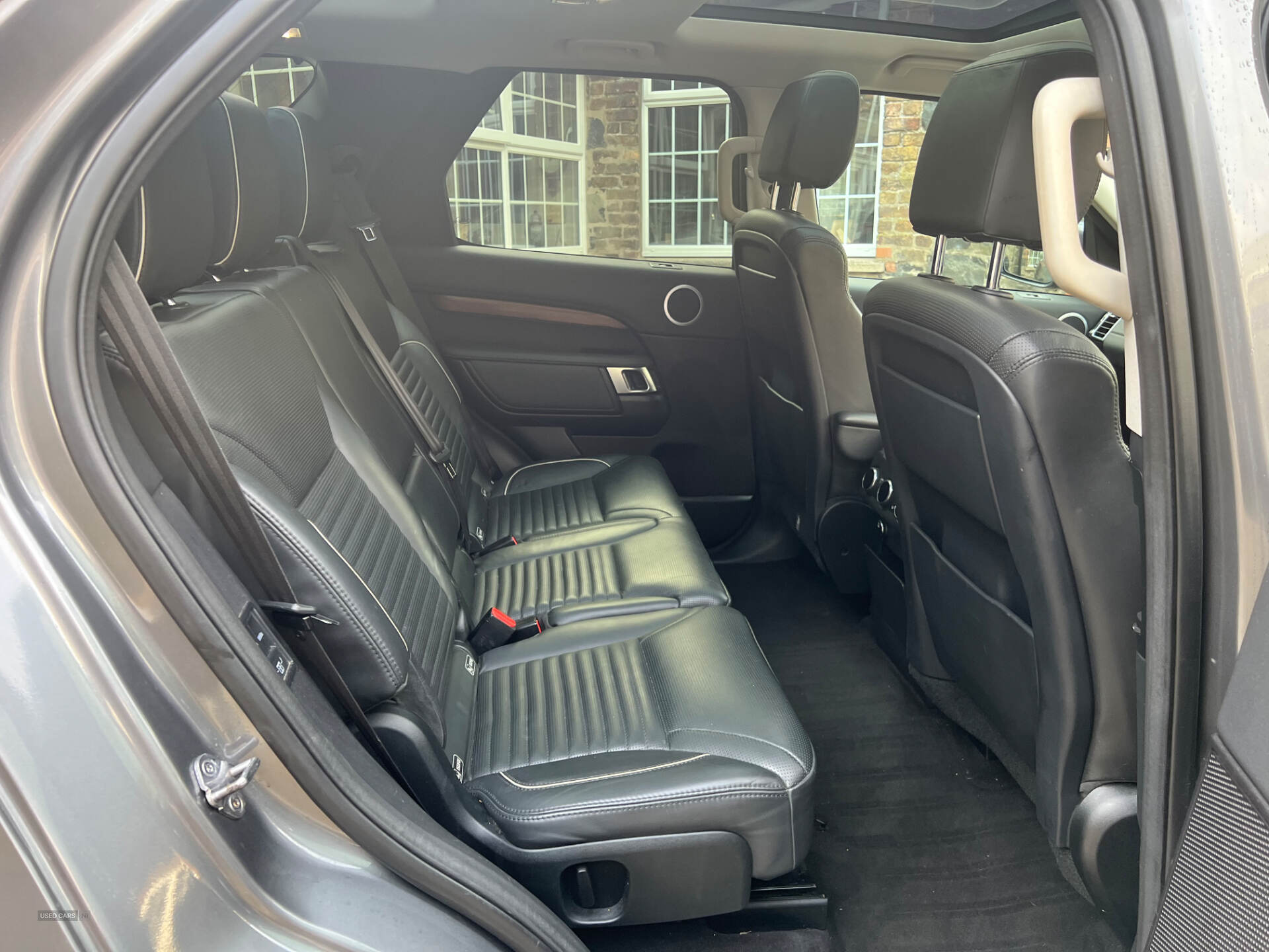 Land Rover Discovery DIESEL SW in Antrim