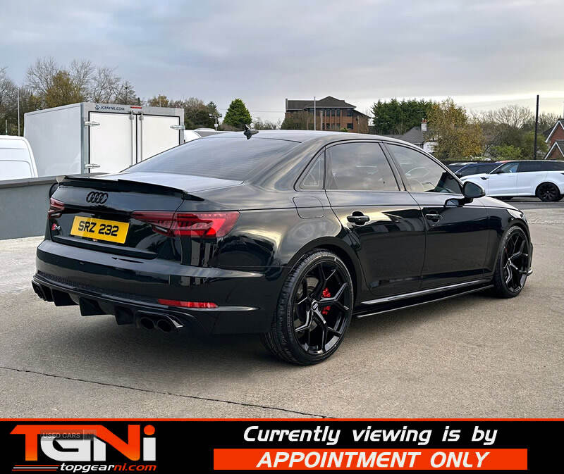 Nov 2017 Audi A4 S4 Quattro 4dr Tip Tronic