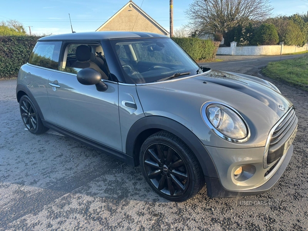 MINI Hatch DIESEL in Down