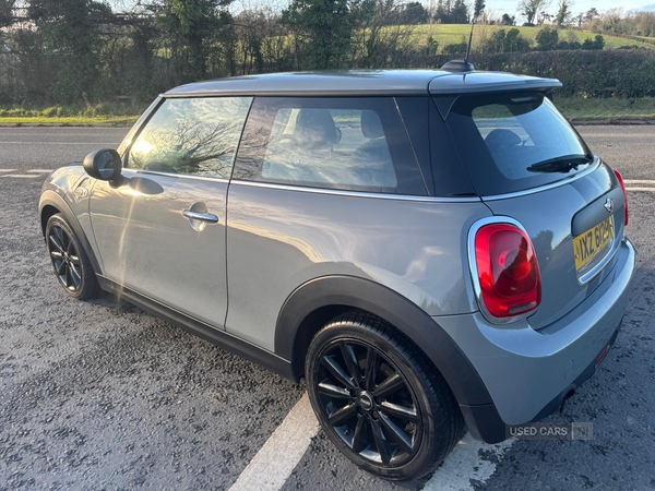 MINI Hatch DIESEL in Down