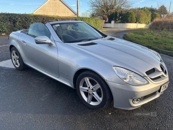 Mercedes SLK-Class ROADSTER in Down