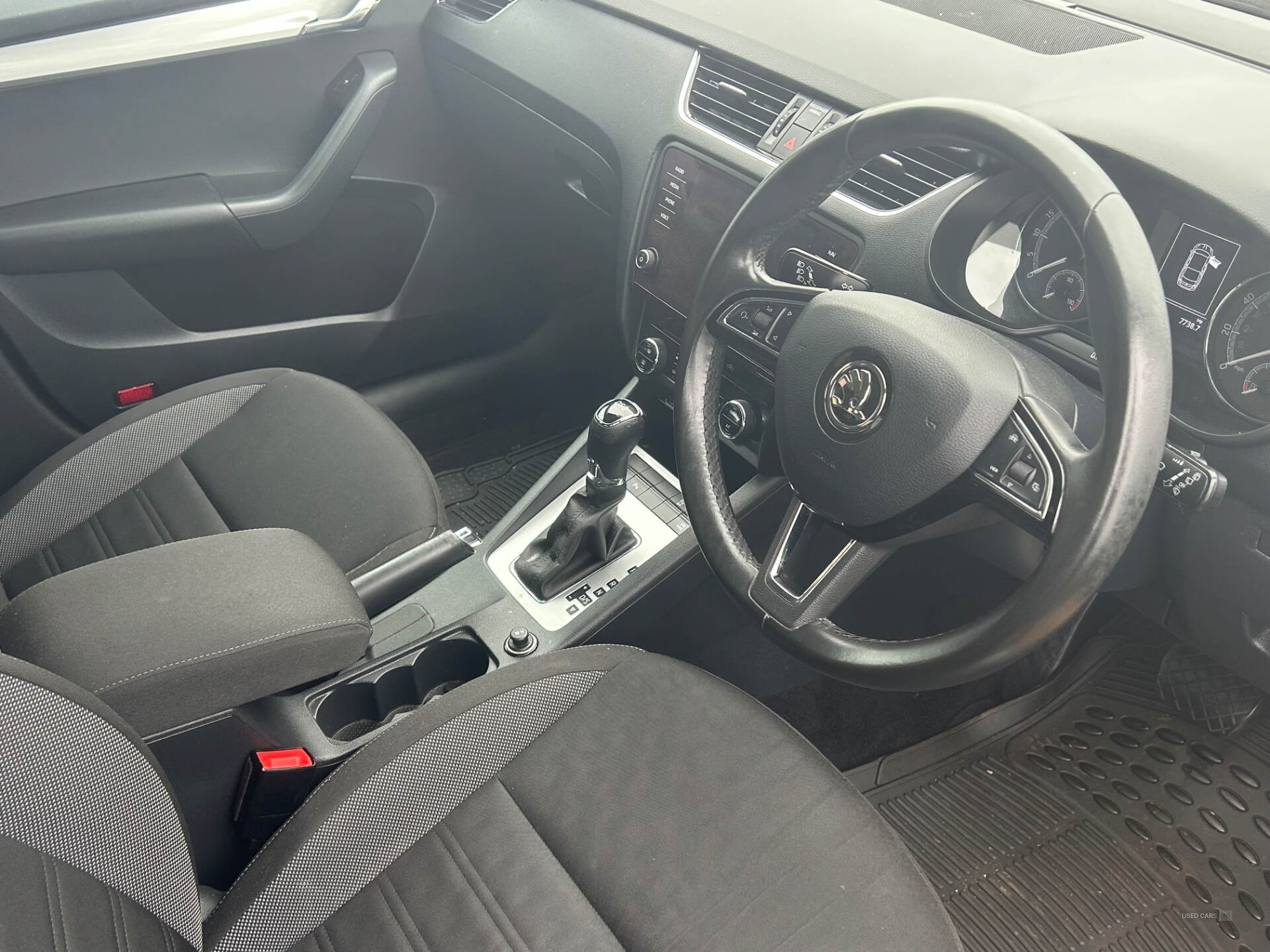 Car Thumbnail 6