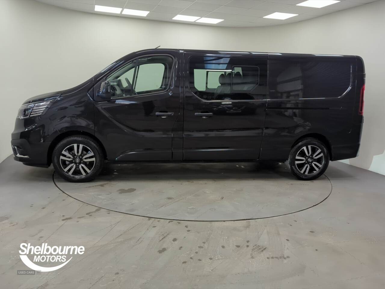 Apr 2024 Renault Trafic LL30 Blue dCi 170 Extra Sport Crew Van EDC