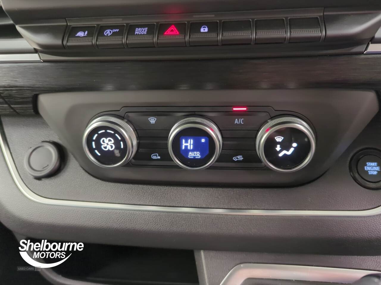 Apr 2024 Renault Trafic LL30 Blue dCi 170 Extra Sport Crew Van EDC