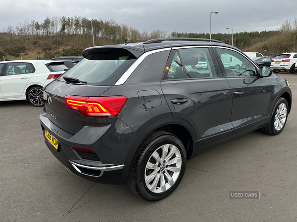 Volkswagen T-Roc DIESEL HATCHBACK in Down