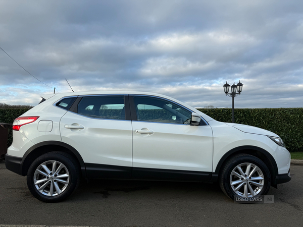 Nissan Qashqai DIESEL HATCHBACK in Antrim