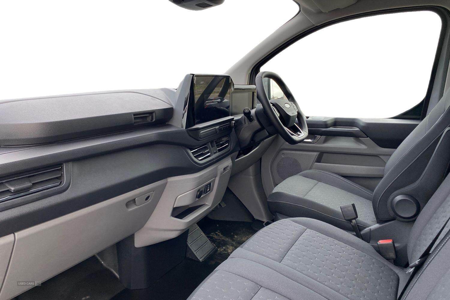 Dec 2024 Ford Transit Custom 100kW 65kWh H1 Van Limited Auto