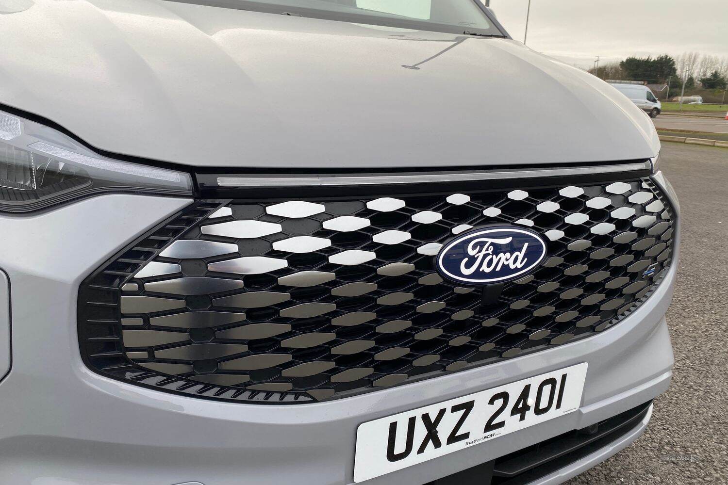 Dec 2024 Ford Transit Custom 100kW 65kWh H1 Van Limited Auto