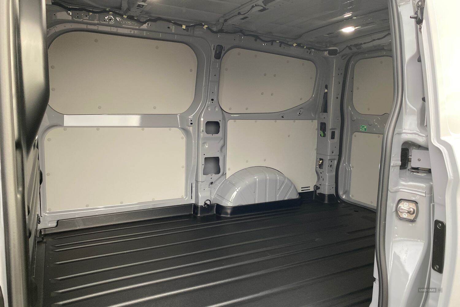 Dec 2024 Ford Transit Custom 100kW 65kWh H1 Van Limited Auto