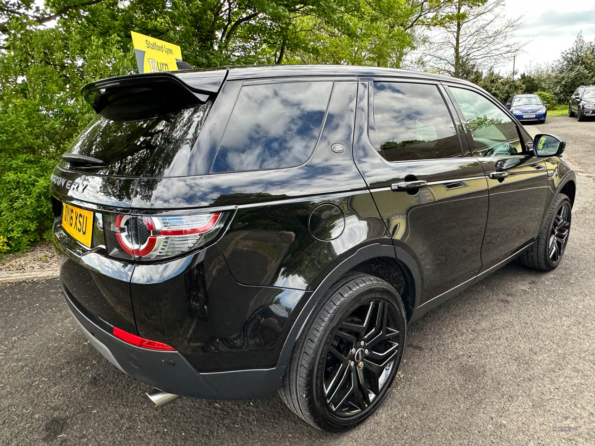 Mar 2016 Land Rover Discovery Sport 2.0 TD4 180 SE Tech 5dr Auto