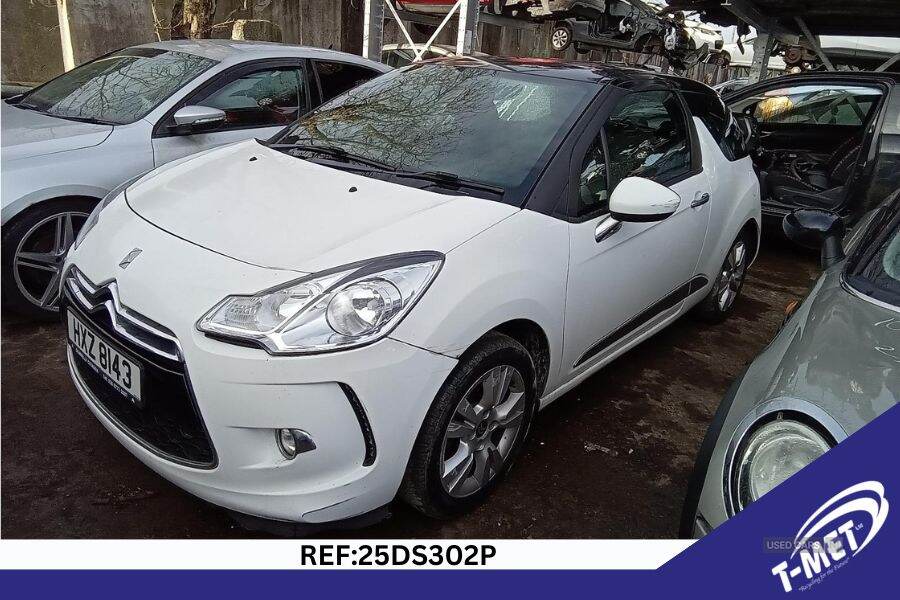 Jun 2015 Citroen DS3 1.2 PureTech Dsign Plus 3dr