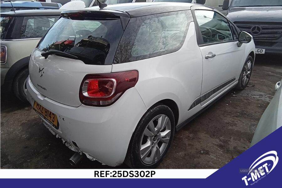 Jun 2015 Citroen DS3 1.2 PureTech Dsign Plus 3dr