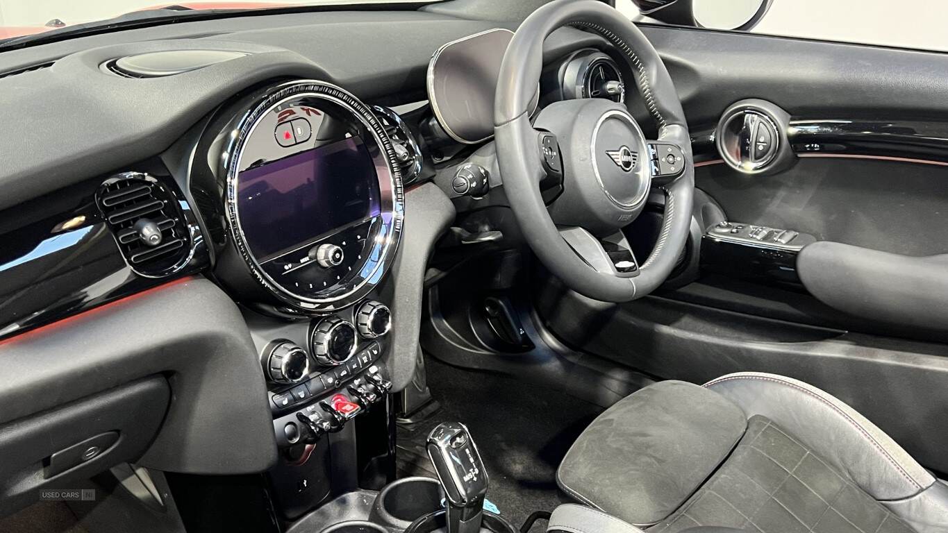 Nov 2023 MINI Convertible 1.5 Cooper Sport 2dr Auto [Comfort/Nav Pack]